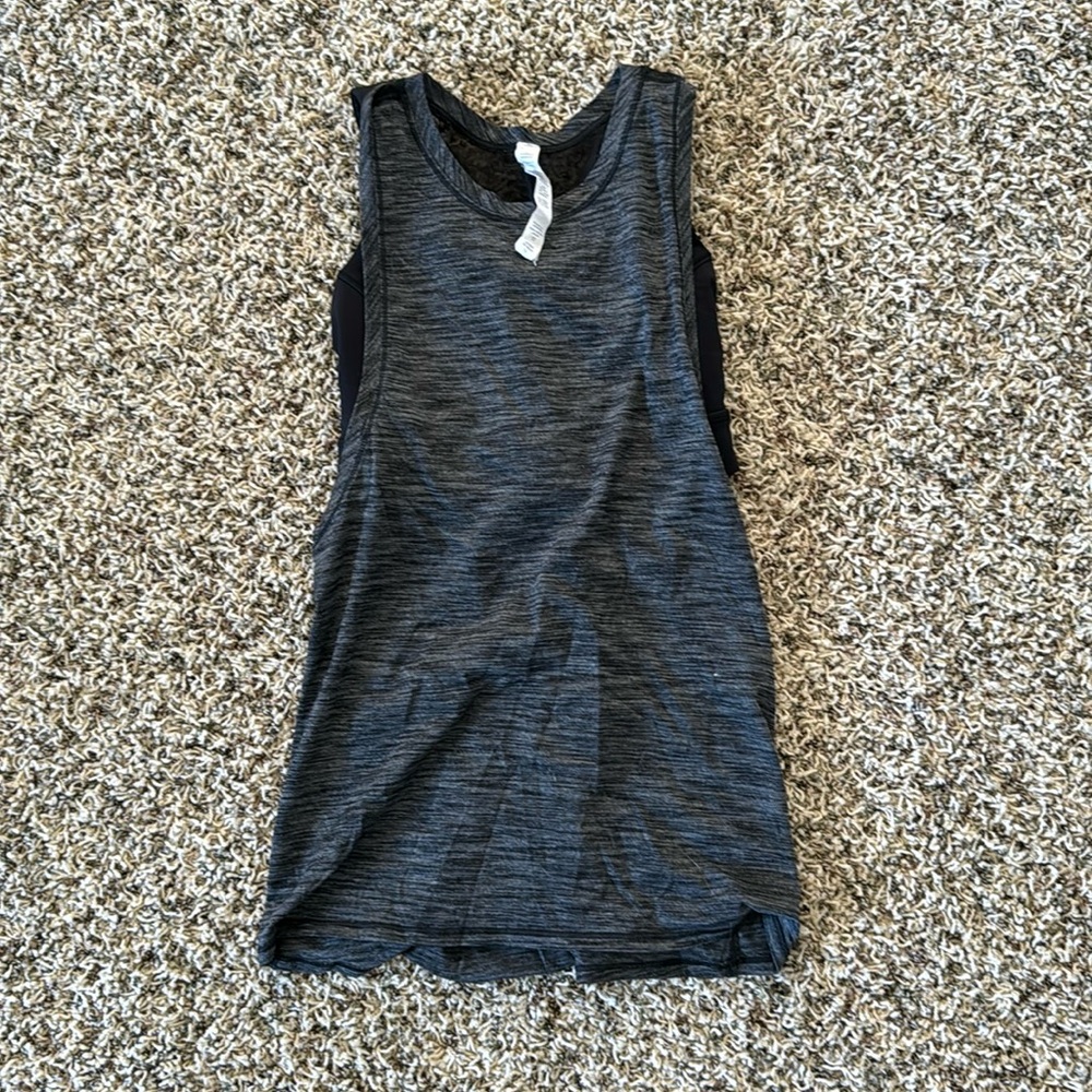 Lululemon tank top